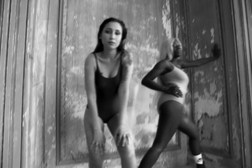 Editorial: Chateau de Chantelle feat. Christina De Witte and Miss Angels