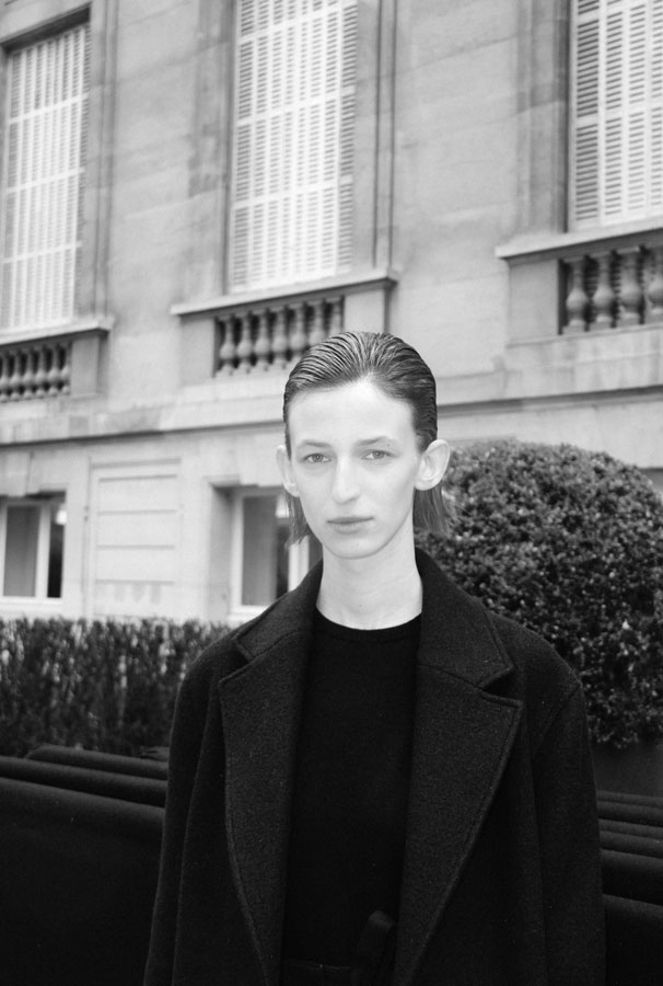 Street Style Looks from Paris Fashion Week fw19 Ready-To-Wear