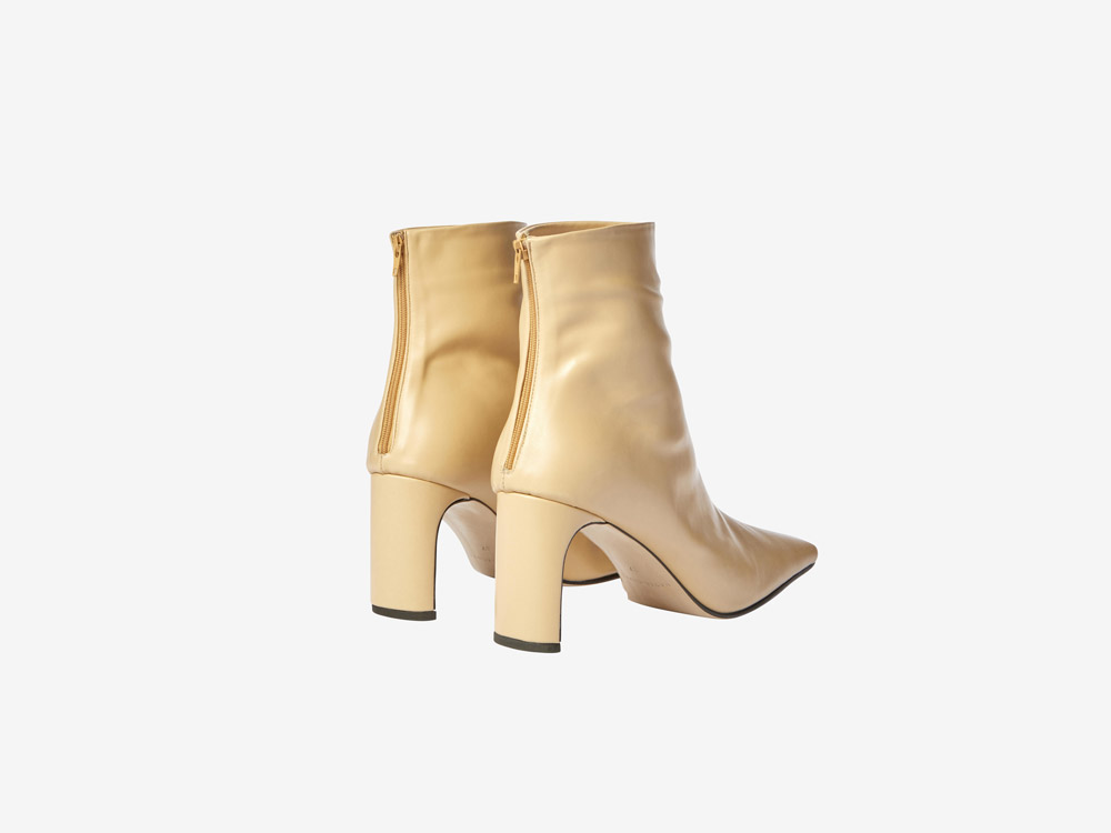 Danse Lente shoe line