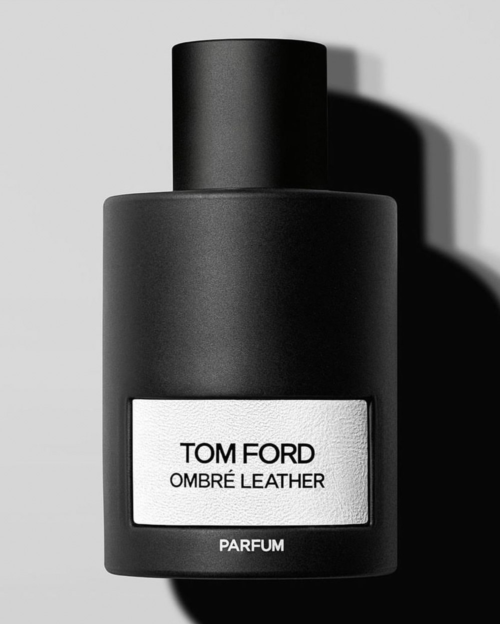 Our 5 Favorite Unisex Fragrances for the Holidays