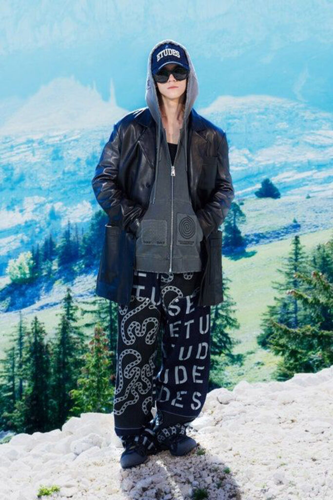 Black Fetisj SS22 Trend Etudes