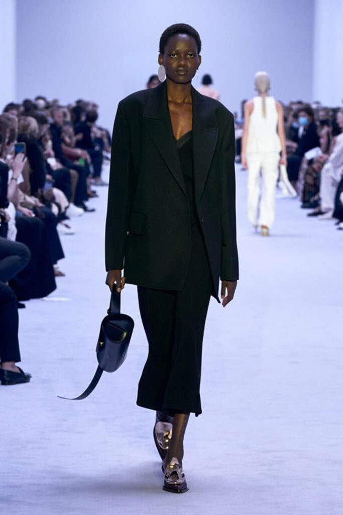 Black Fetisj SS22 Trend Jil Sander
